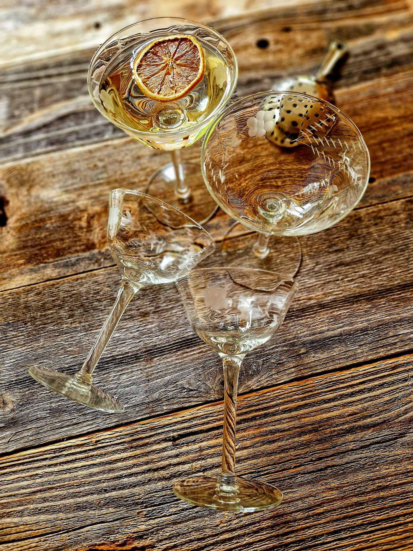 Set of 4 Exquisite Cut-Glass Optic Champagne Coupes