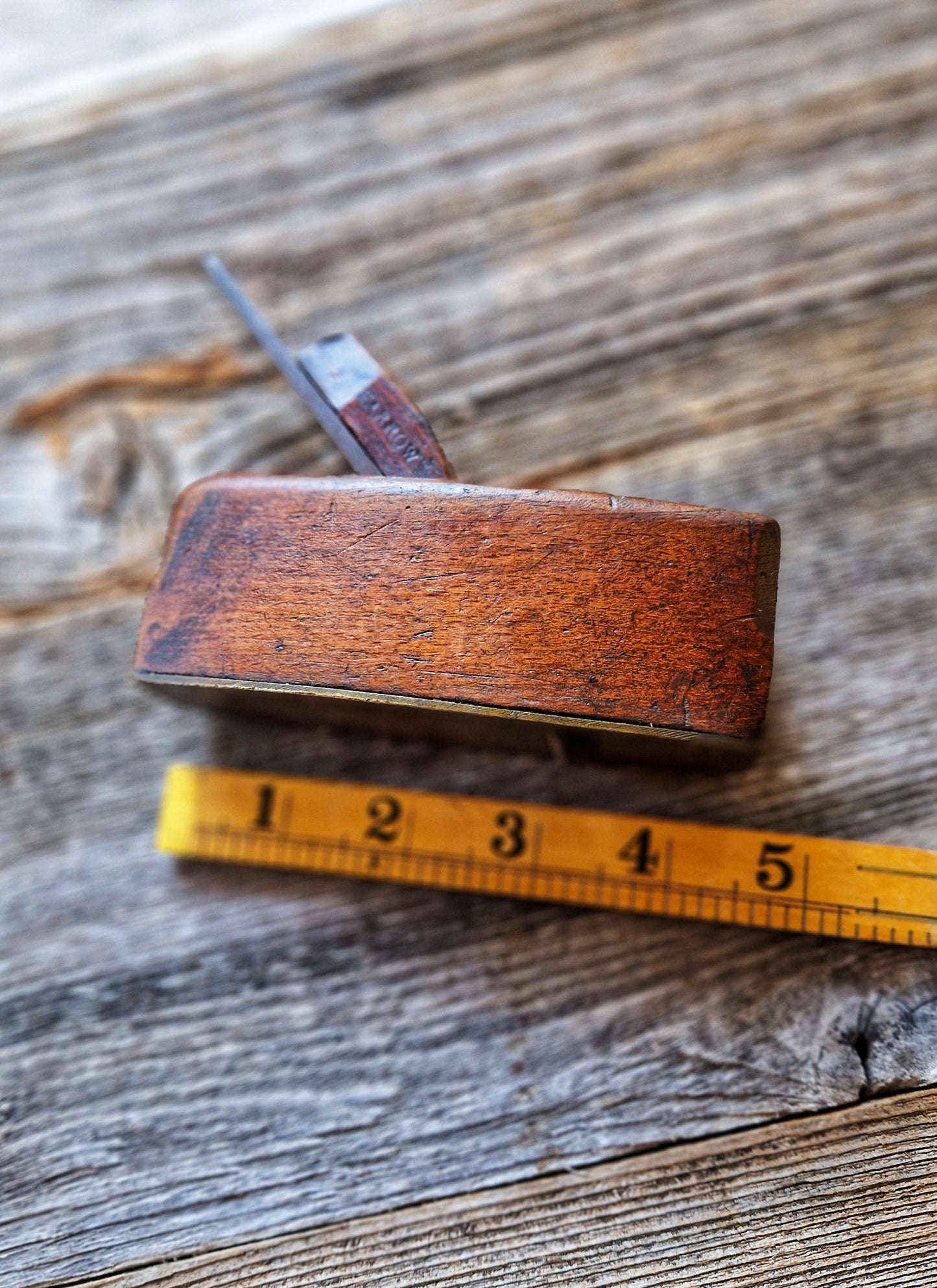 Traditional Vintage Coffin-Style Wood & Brass Smoothing Plane