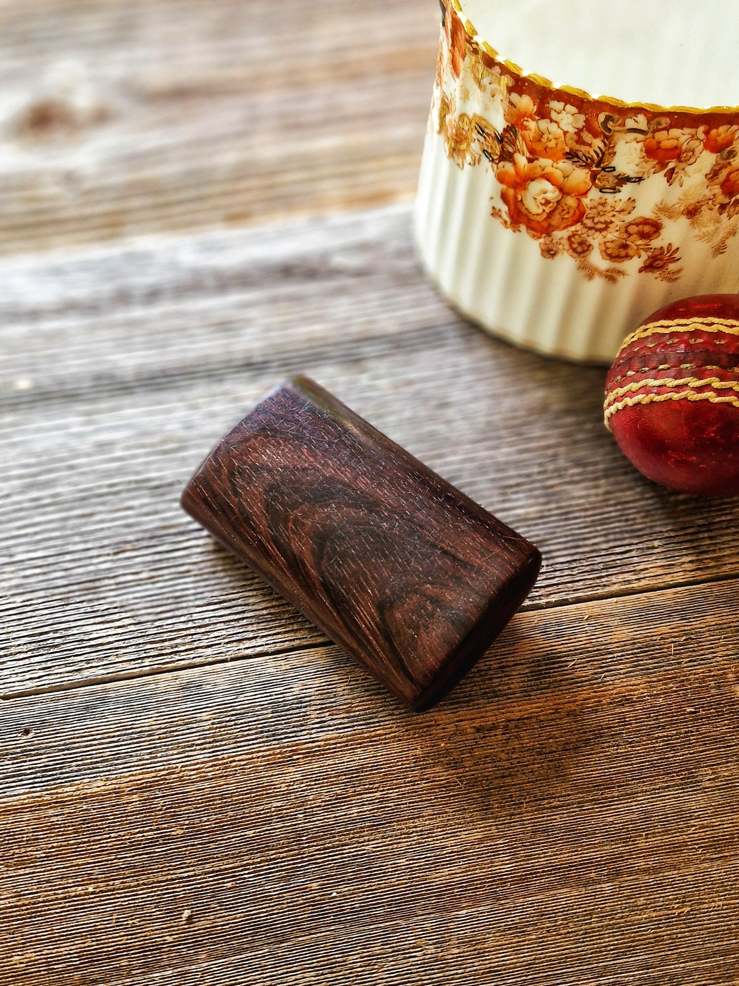 Fine Victorian Wooden Snuff Box with Inlaid Shamrock, Brass Details | Antique Tobacciana