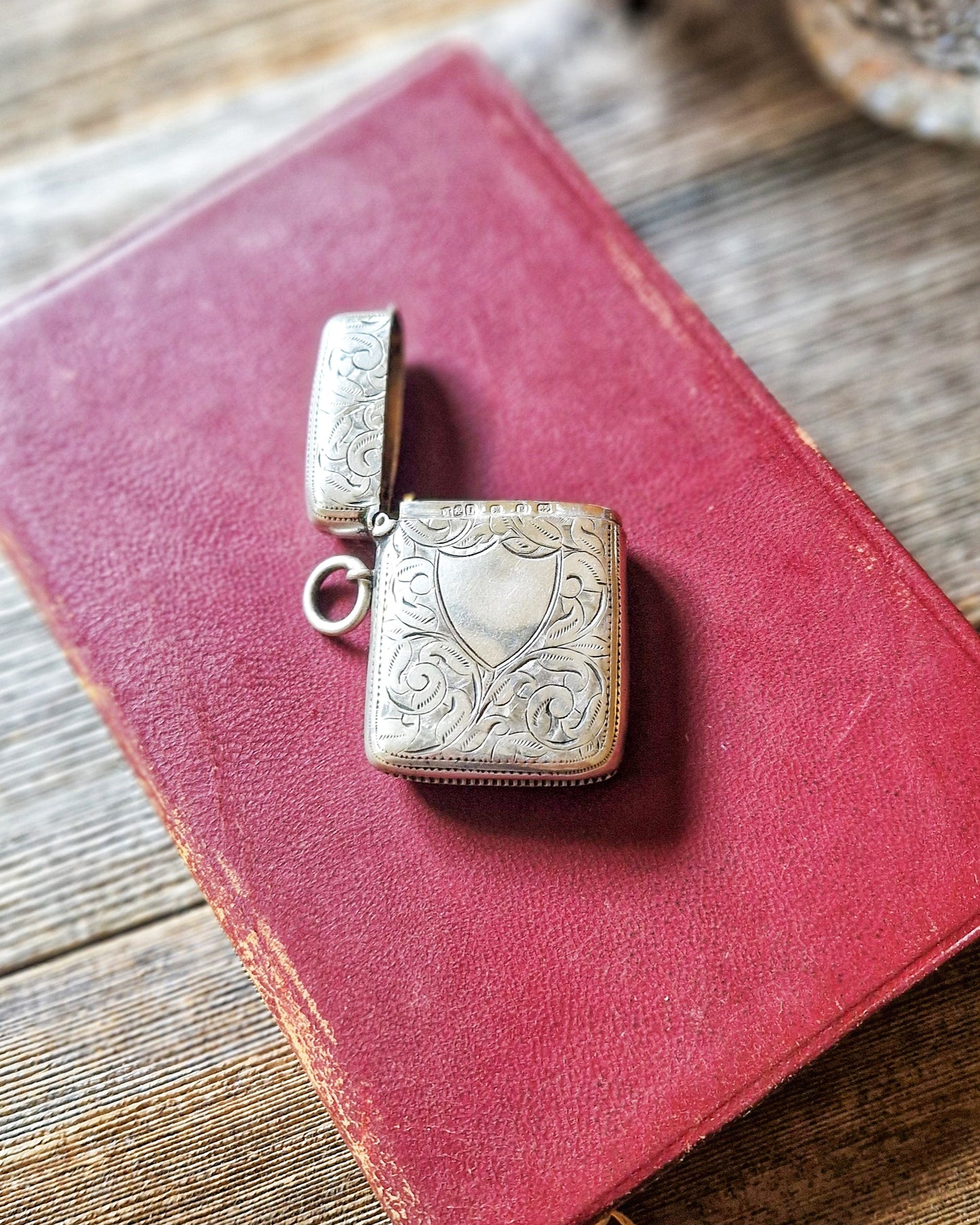 1898 Silver Vesta Case by Minshull & Latimer of Birmingham | Finely Engraved Victorian Match Safe
