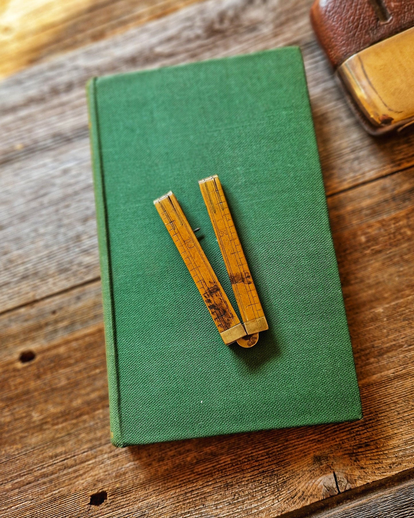 12-Inch Folding Boxwood Ruler by T. Rabone & Sons | Early 1900s Narrow Format English Rule with Brass Hinges