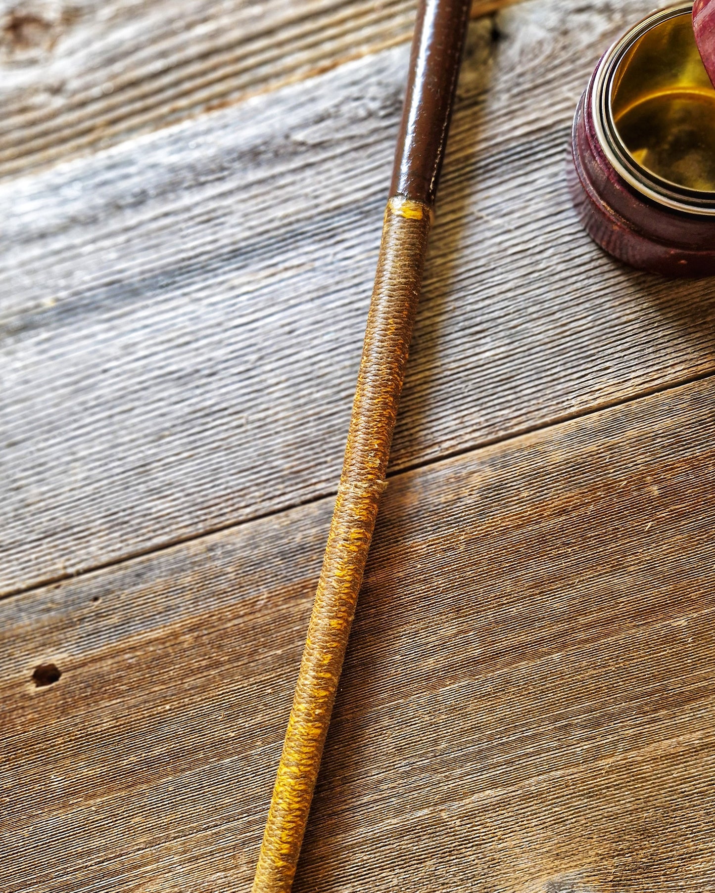 Officer’s Riding Crop with 14th/20th King’s Hussars Insignia | Vintage Leather and Nickel Silver Equestrian Accessory