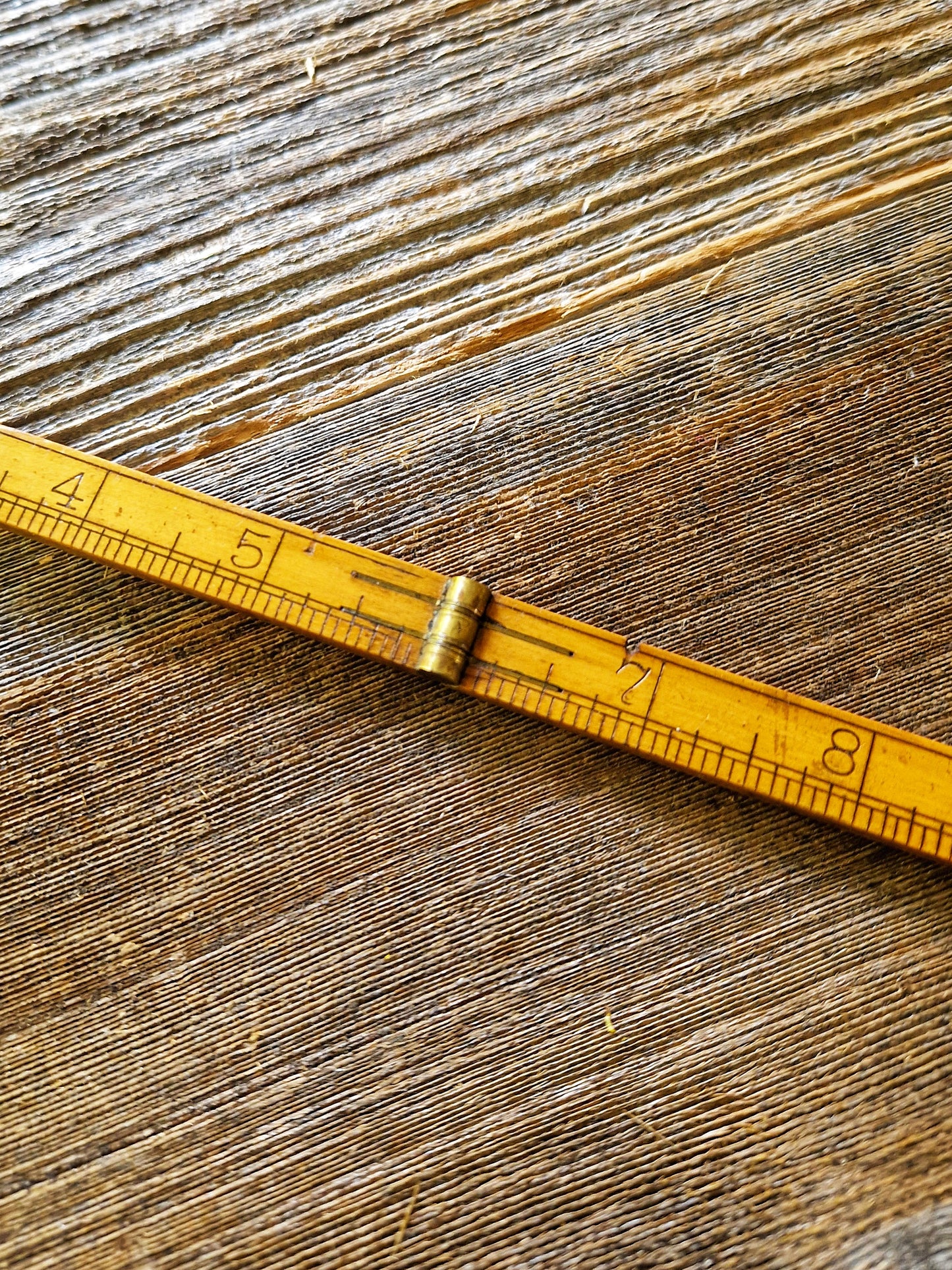 Classic English Boxwood No. 11 Folding Ruler