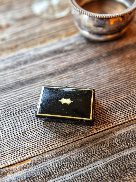 Victorian Papier-Mâché Snuff Box, Black Lacquer with Gold Details | Antique Tobacciana 