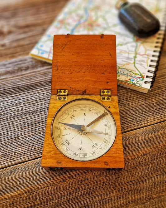 Gentleman’s Boxed Travel Compass from early 1900s – Hardwood Box, Brass Hinges, Dual Clasps | Vintage Travel Gear