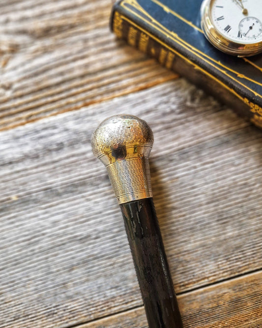 Antique Walking Cane with Sterling Silver Pommel Top and Ebonized Hardwood Shaft | London 1927–28 