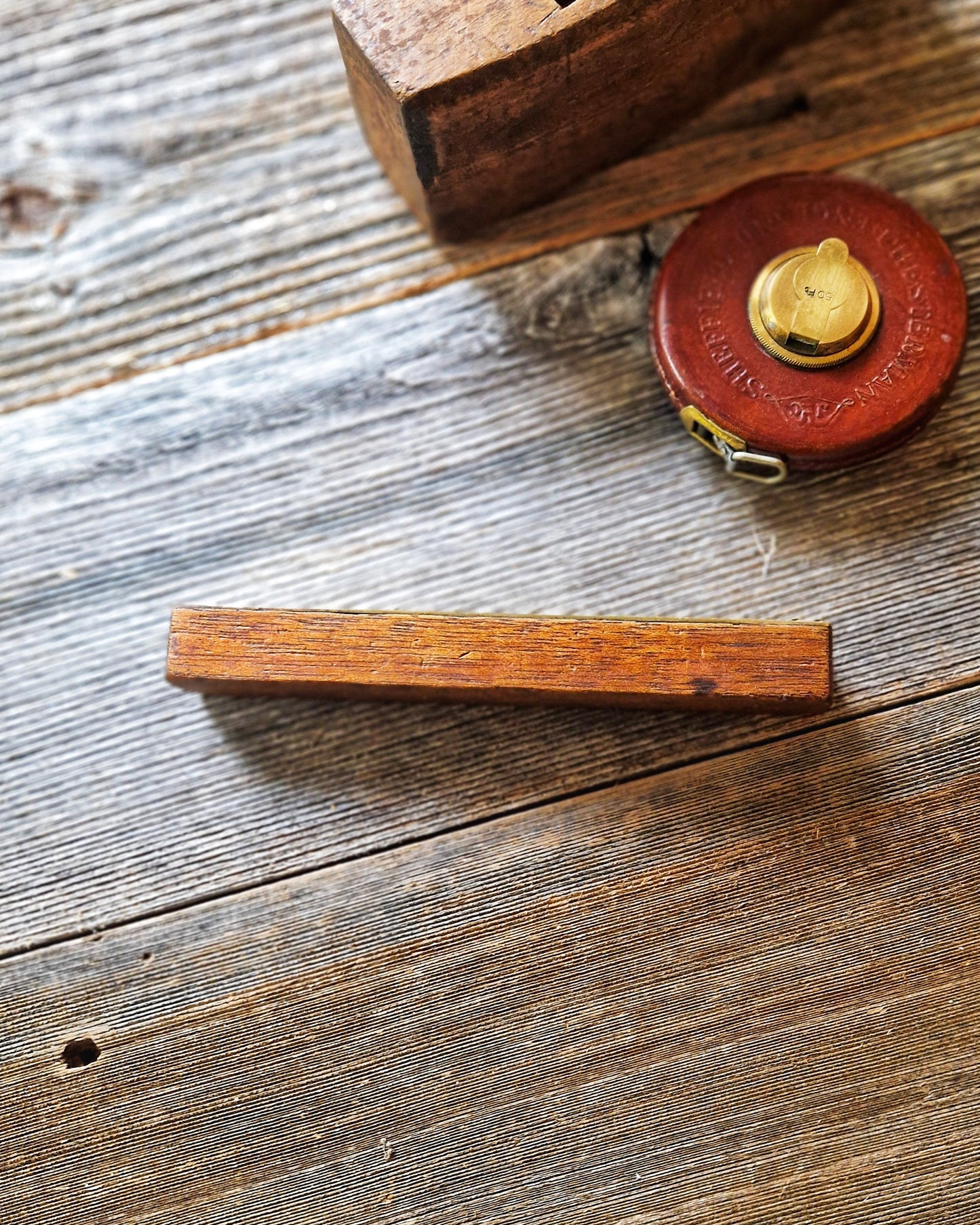 Hockley Abbey 6-Inch Spirit Level in Walnut & Brass | Vintage English Tool from Late 1930s by Rabone
