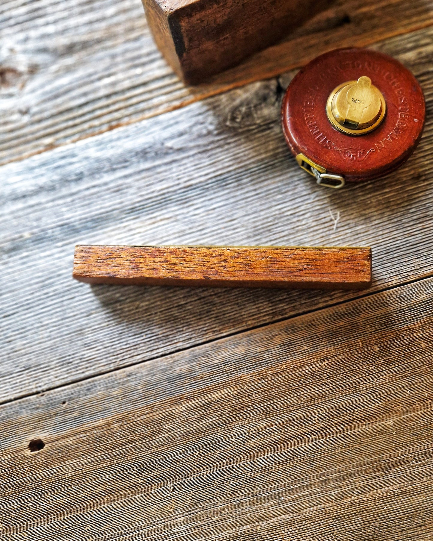 Hockley Abbey 6-Inch Spirit Level in Walnut & Brass | Vintage English Tool from Late 1930s by Rabone
