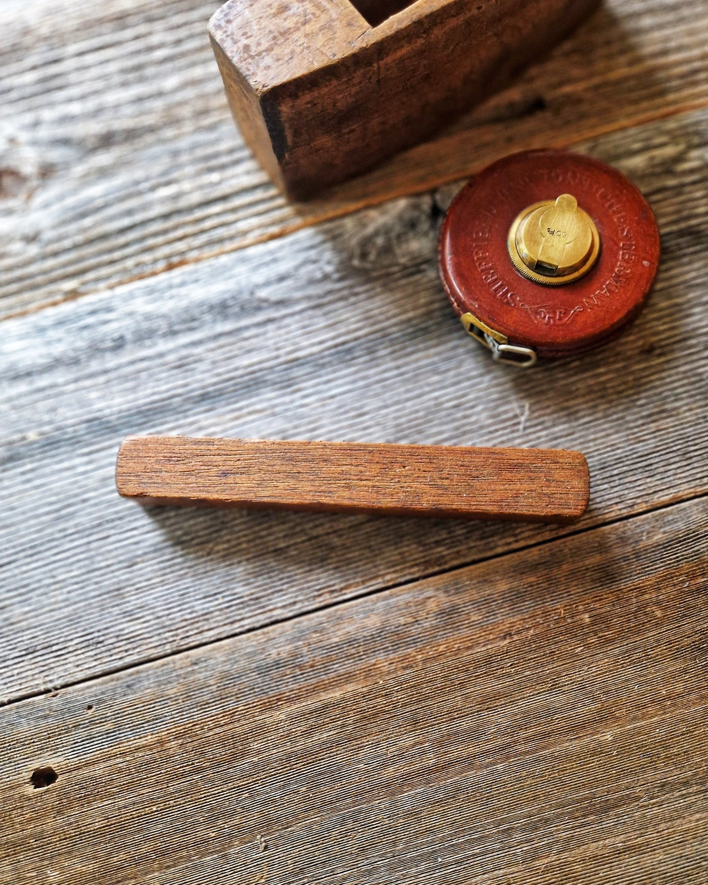 Hockley Abbey 6-Inch Spirit Level in Walnut & Brass | Vintage English Tool from Late 1930s by Rabone