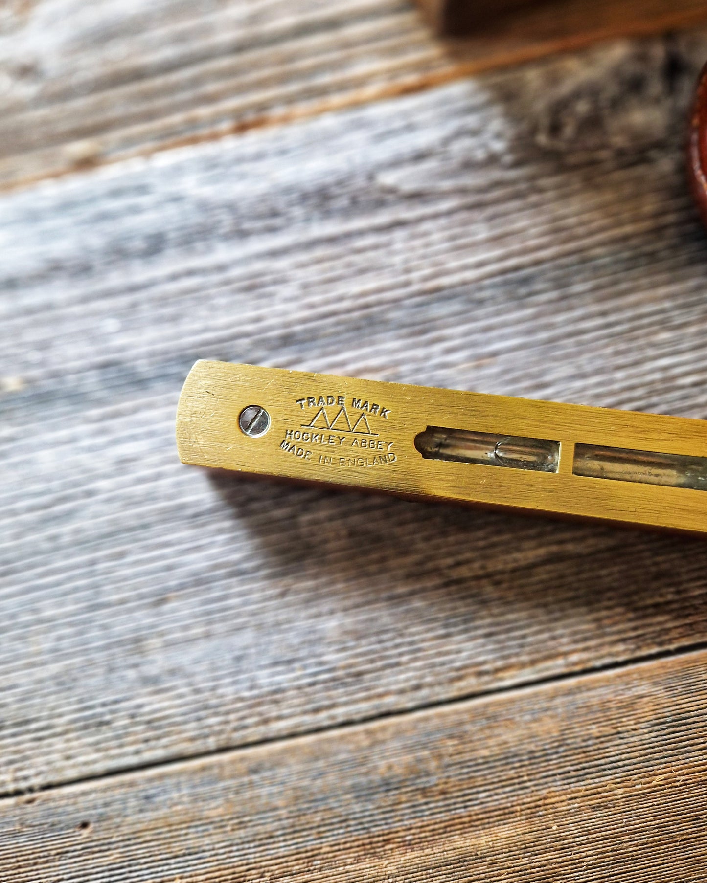 Hockley Abbey 6-Inch Spirit Level in Walnut & Brass | Vintage English Tool from Late 1930s by Rabone