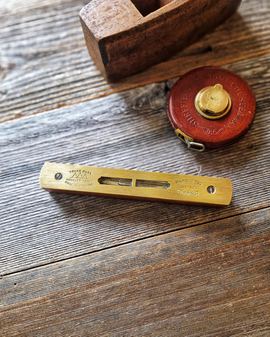 Hockley Abbey 6-Inch Spirit Level in Walnut & Brass | Vintage English Tool from Late 1930s by Rabone