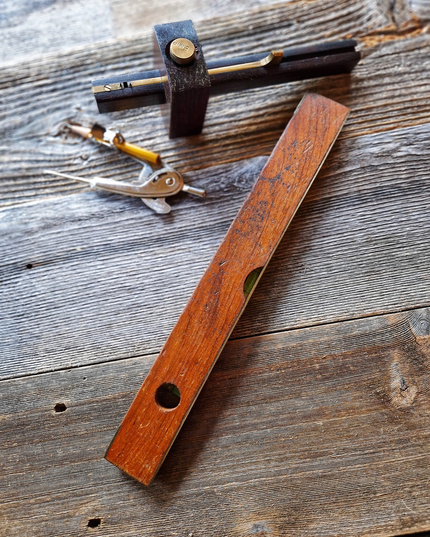 Rabone-Chesterman 12-Inch Torpedo Spirit Level No. 1626 | English Mid-Century Tool in Brass & Hardwood