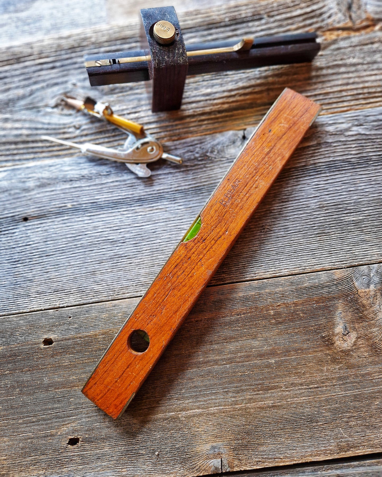 Rabone-Chesterman 12-Inch Torpedo Spirit Level No. 1626 | English Mid-Century Tool in Brass & Hardwood
