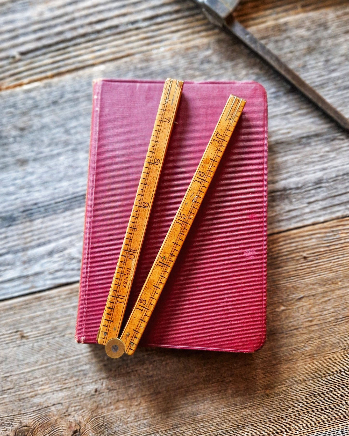 24-Inch Hockley Abbey Folding Ruler No. 1157 | English Rule in Boxwood & Brass c. 1900-1920