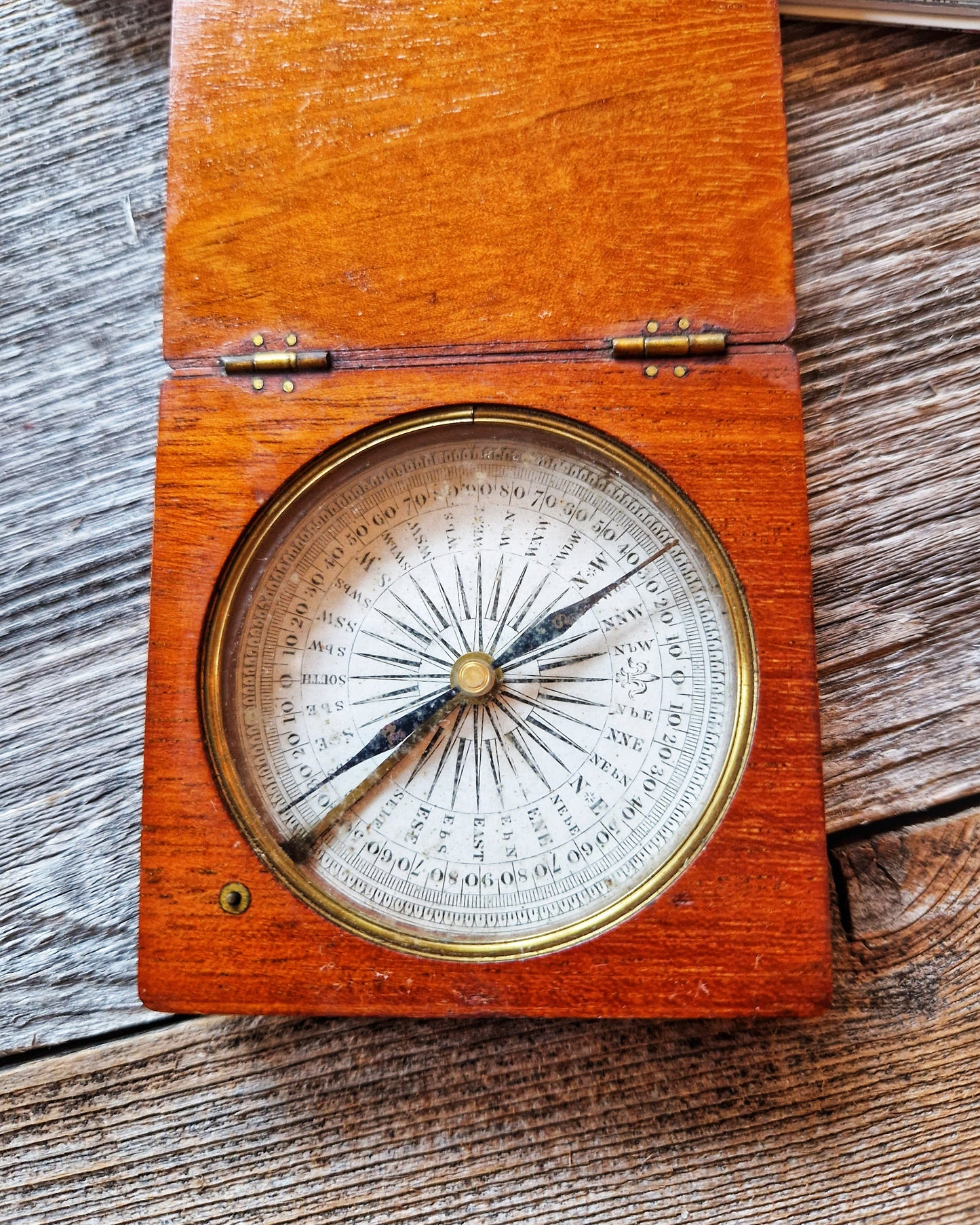 English Antique Travel Compass c. 1895–1915 | Hardwood Case with Transit Lock, Brass Details