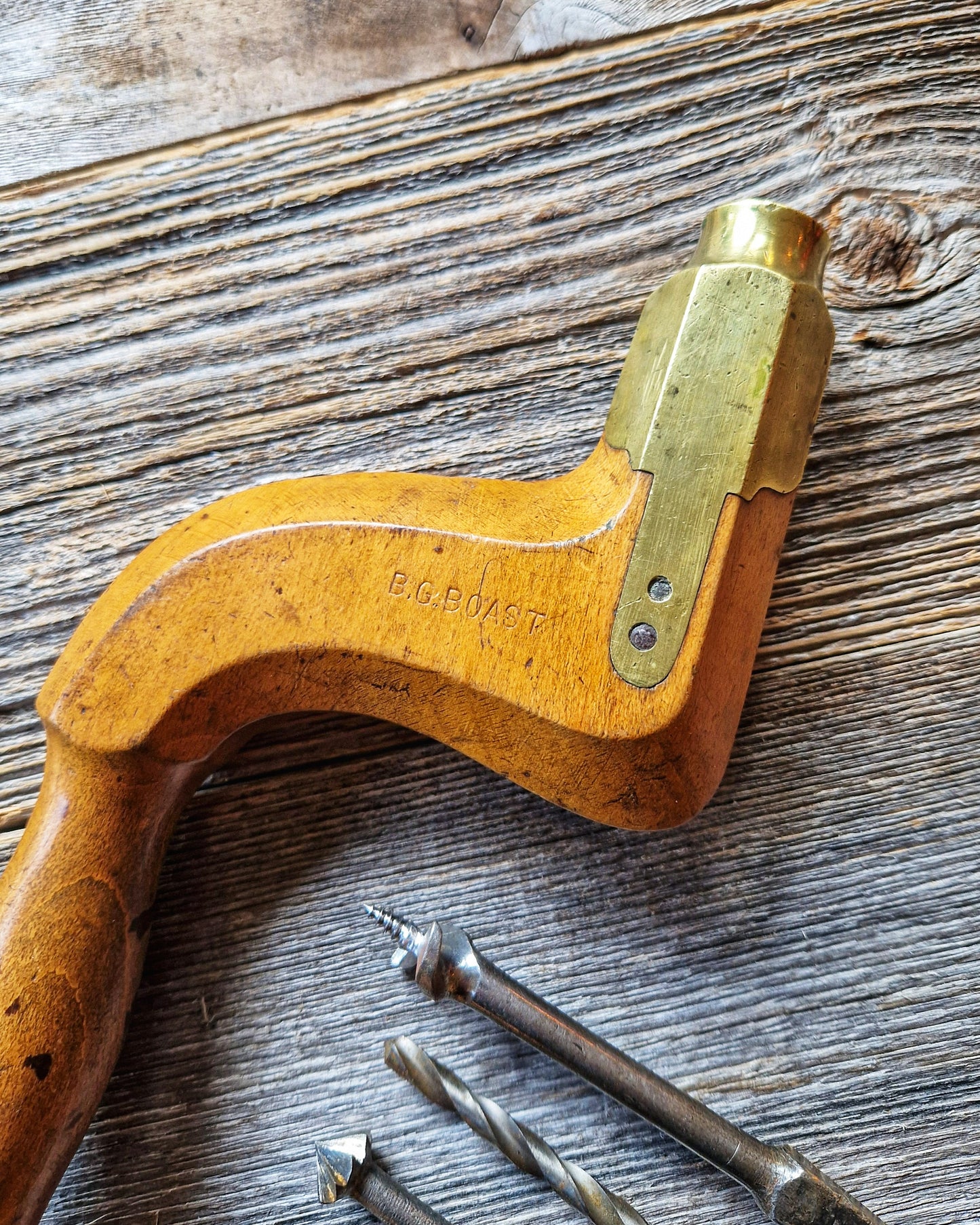 Antique English Bit Brace with 4 Period Drill Bits | Woodworking Tool by F. Thompson of Sheffield, c. 1890-1910