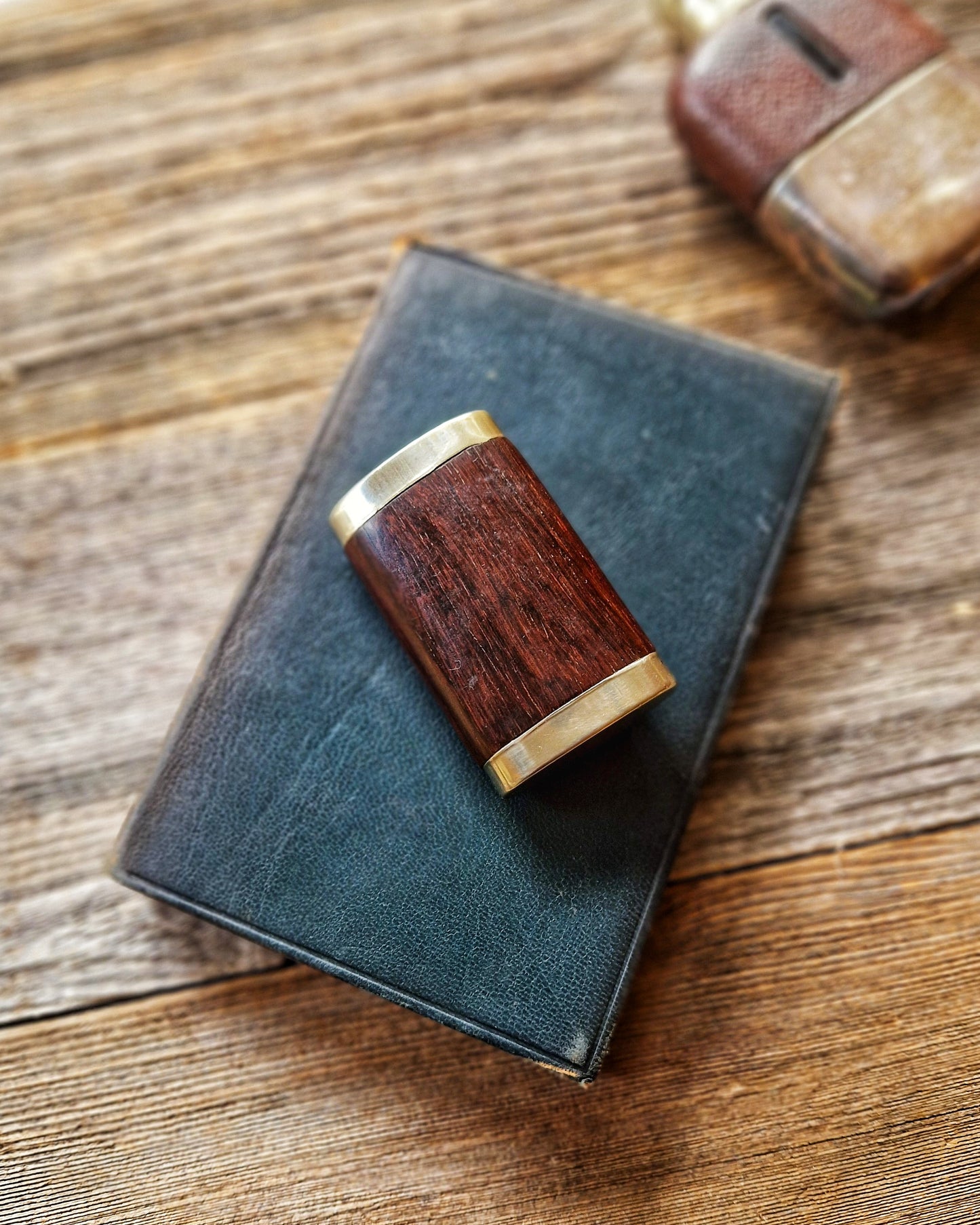 Victorian Wooden Snuff Box with Inlaid Floral Motif | Antique English Tobacciana
