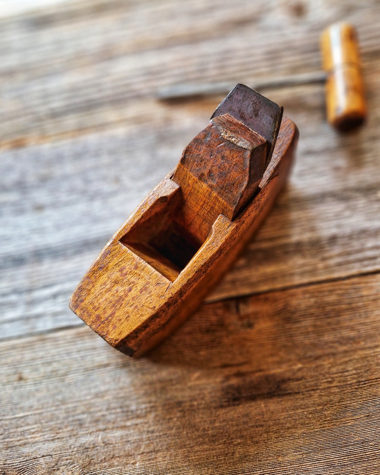 Vintage English Coffin Smoothing Plane c. 1920-1940 | Small Beech Woodworking Tool
