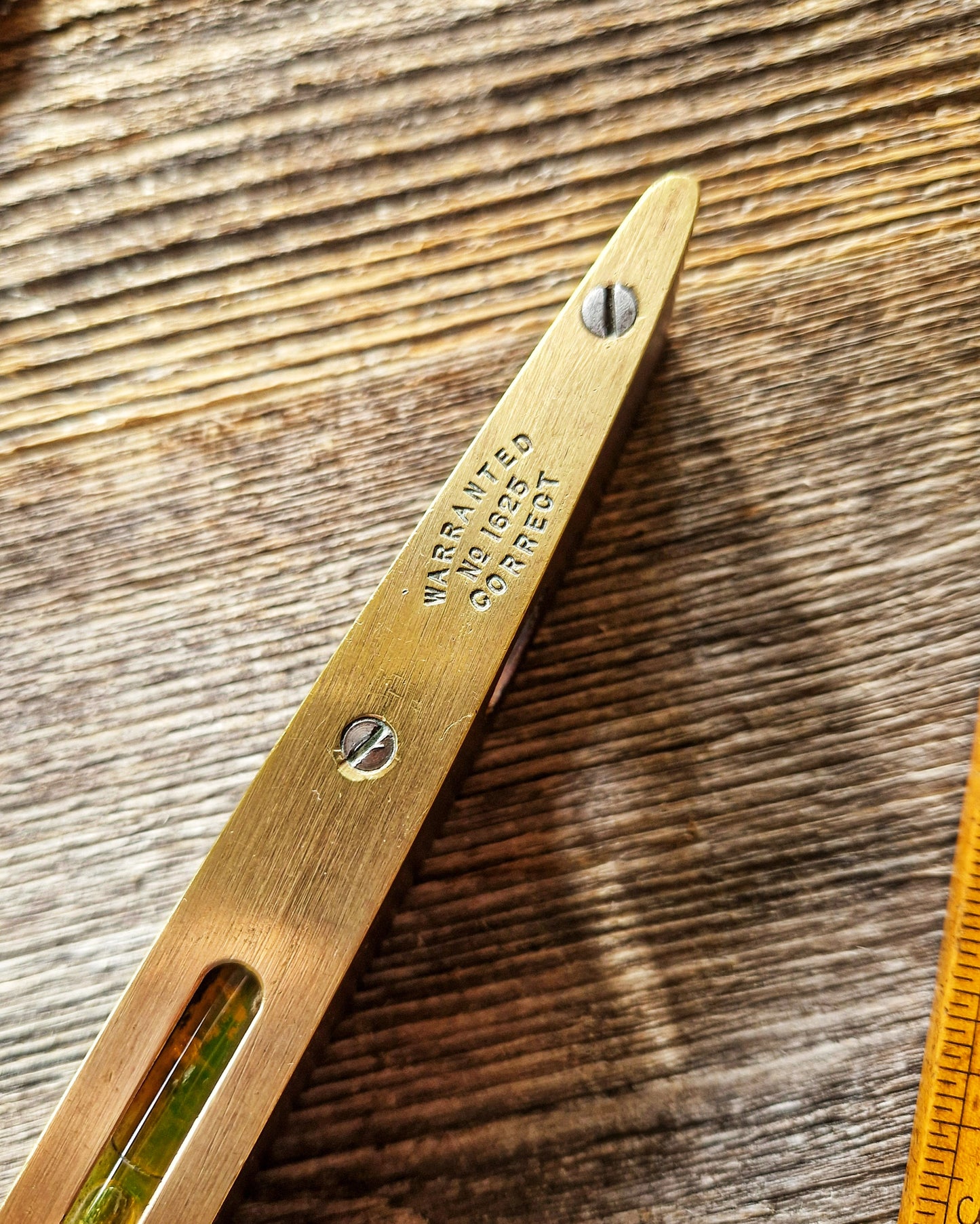 Rabone 10-Inch Torpedo Spirit Level No. 1625 | English Mid-Century Tool in Brass & Rosewood