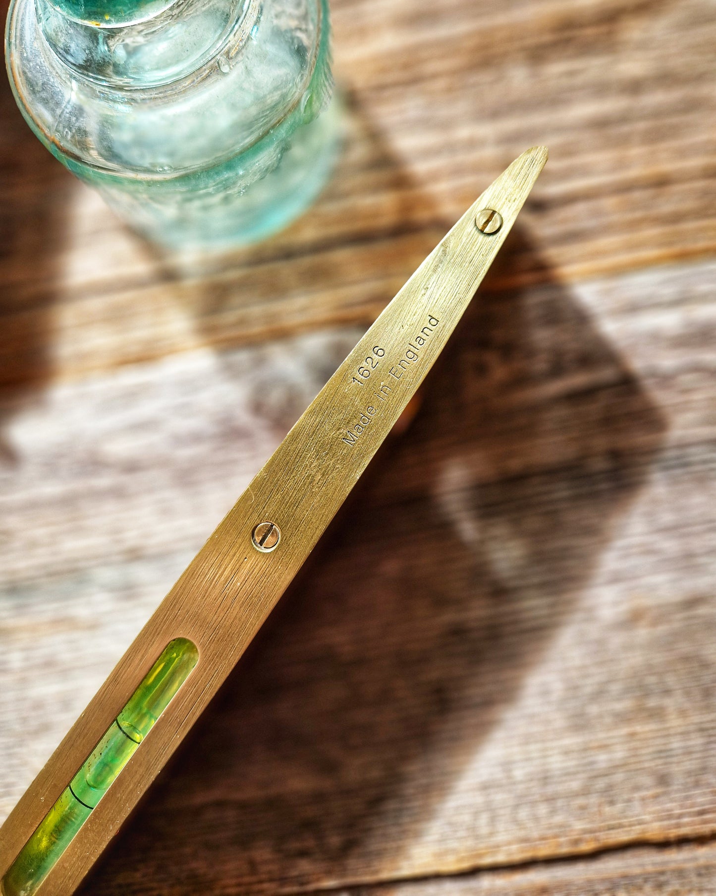 Vintage 12-Inch Torpedo Spirit Level No. 1626 by Rabone-Chesterman | English Mid-Century Tool in Brass & Hardwood