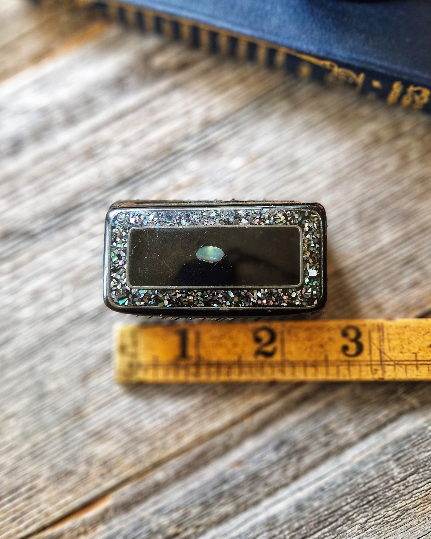 Victorian Papier Mache Snuff Box in Black Lacquer with Mother of Pearl Inlay | Antique Tobacciana c. 1870-1900