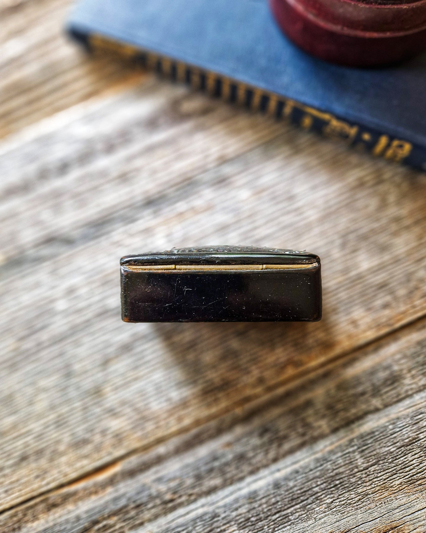 Victorian Papier Mache Snuff Box in Black Lacquer with Mother of Pearl Inlay | Antique Tobacciana c. 1870-1900