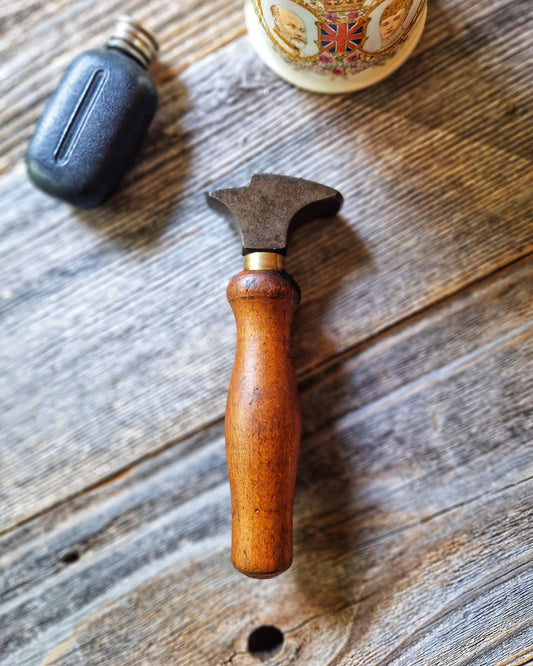 Cobbler’s Glazing Iron c. 1920-1940 | Vintage English Leatherworking Tool