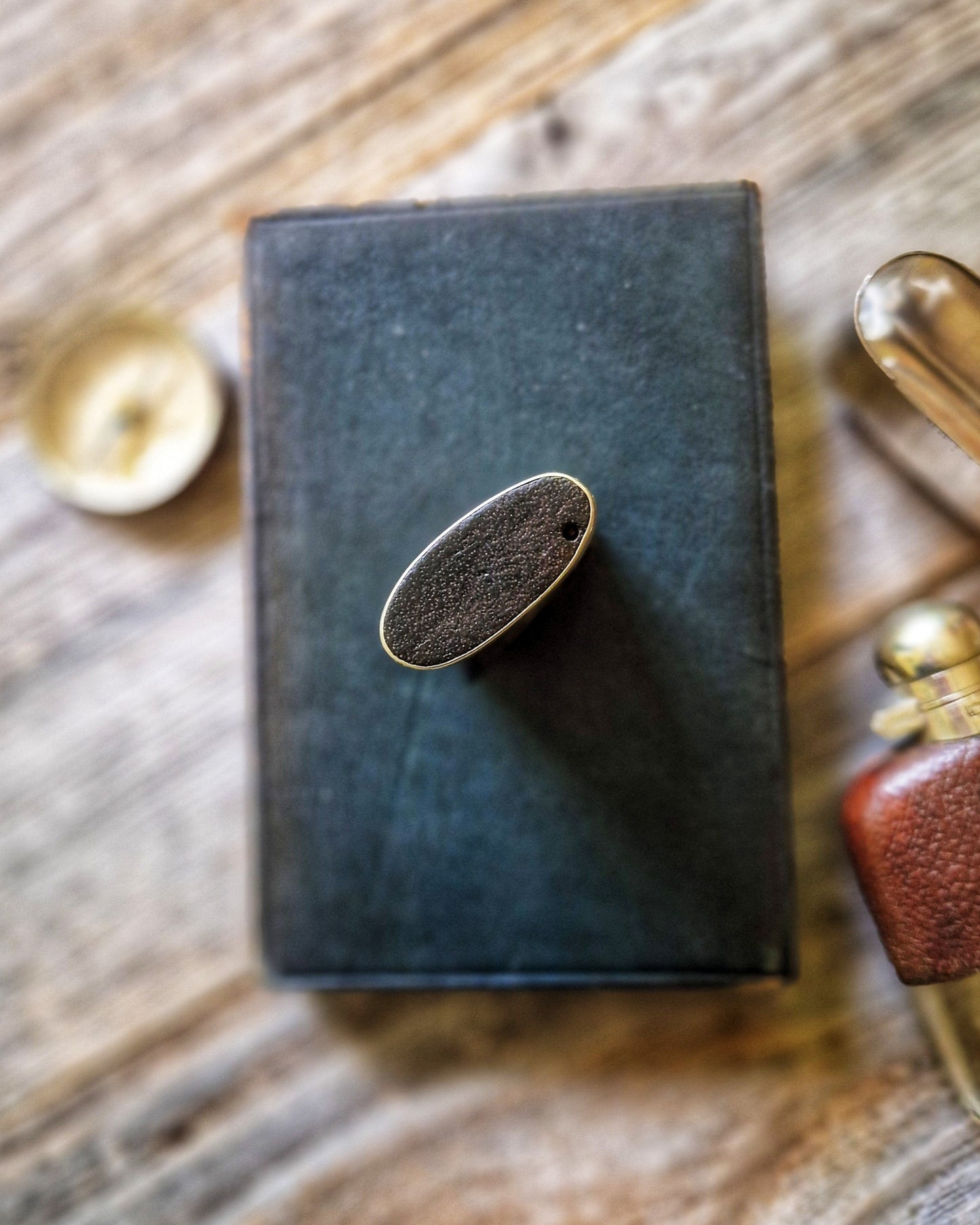 French Wooden Snuff Box with Inlaid Cottage Motif c. 1870-1900 | Late Victorian Gentleman’s Accessory