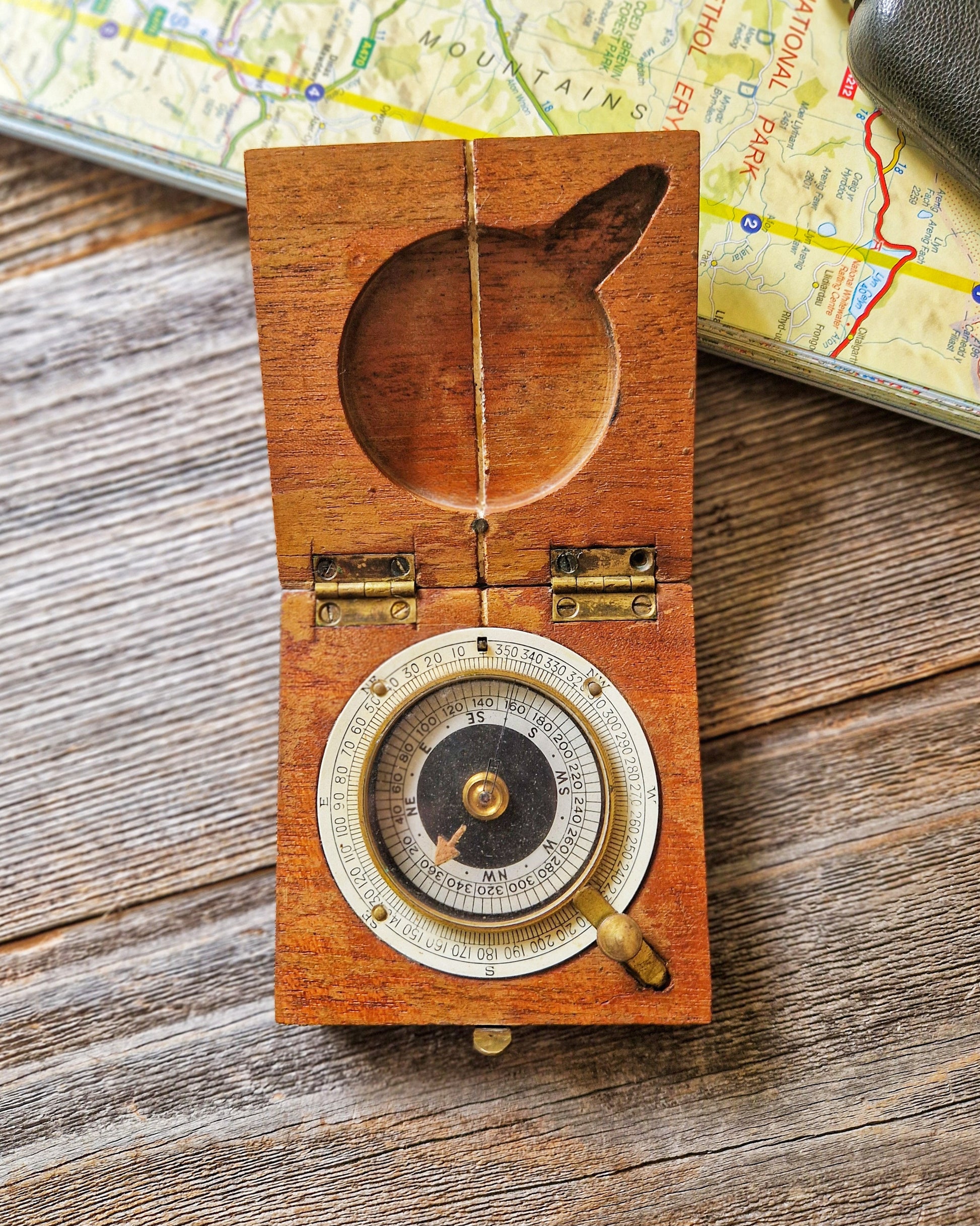 Antique WWI-era Wardale Marching Compass c. 1917-1918 | Hardwood Case with Brass Details 