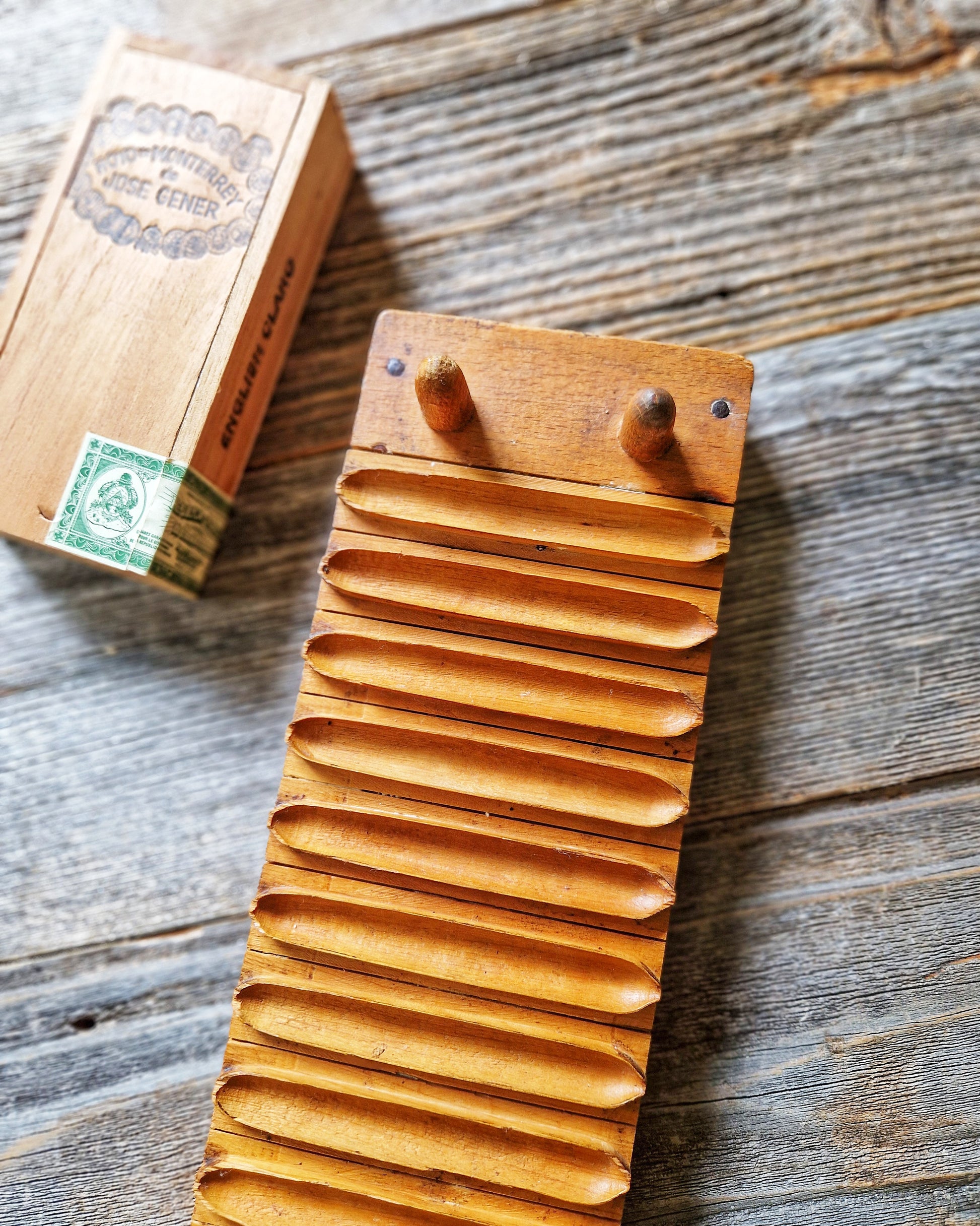 Vintage Hart & Hertel Wooden Cigar Mold, c. 1925-1937 | Interwar German Tobacciana