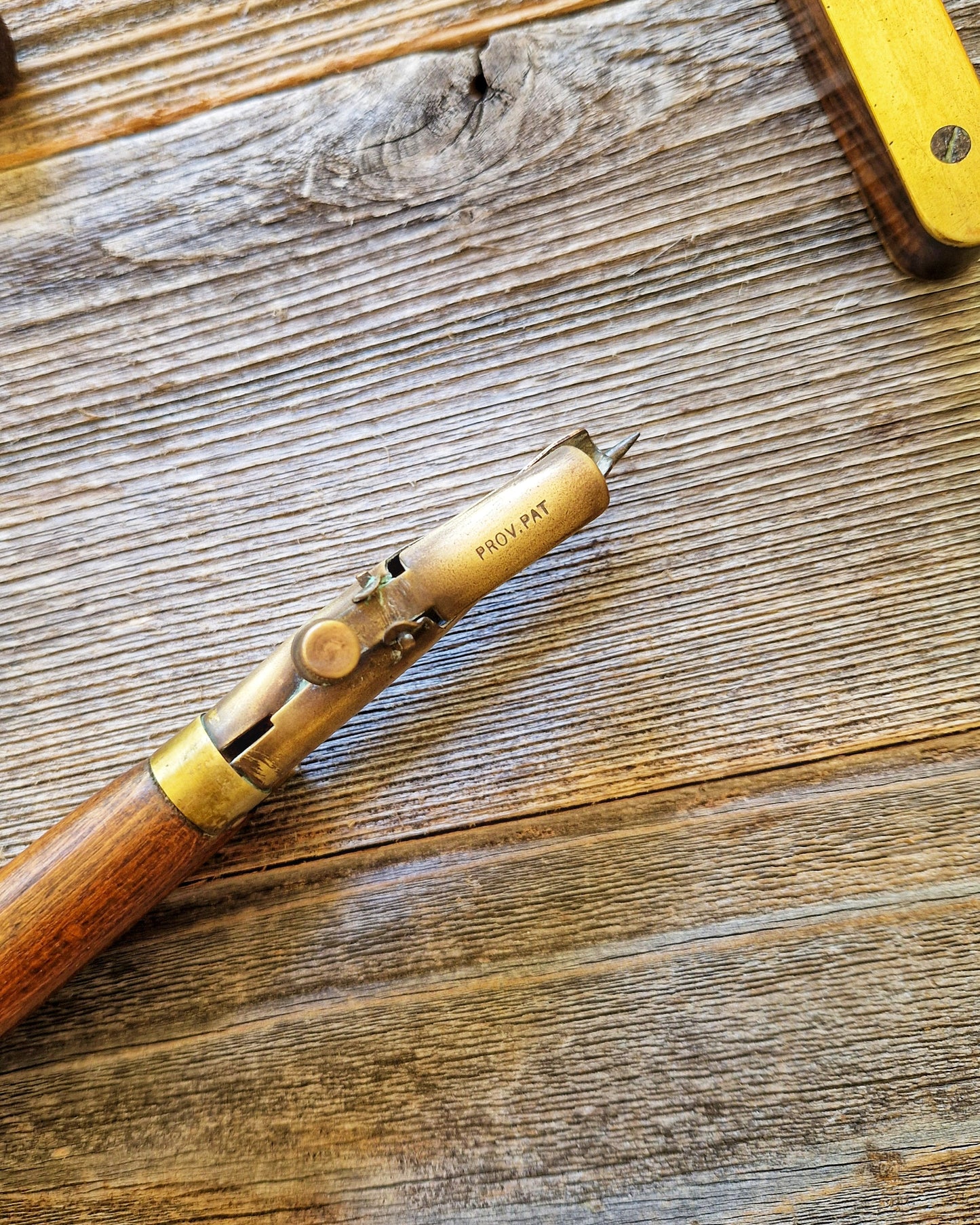1930s British Carpenter’s Pencil Compass | Vintage Woodworking Tool in Wood & Brass