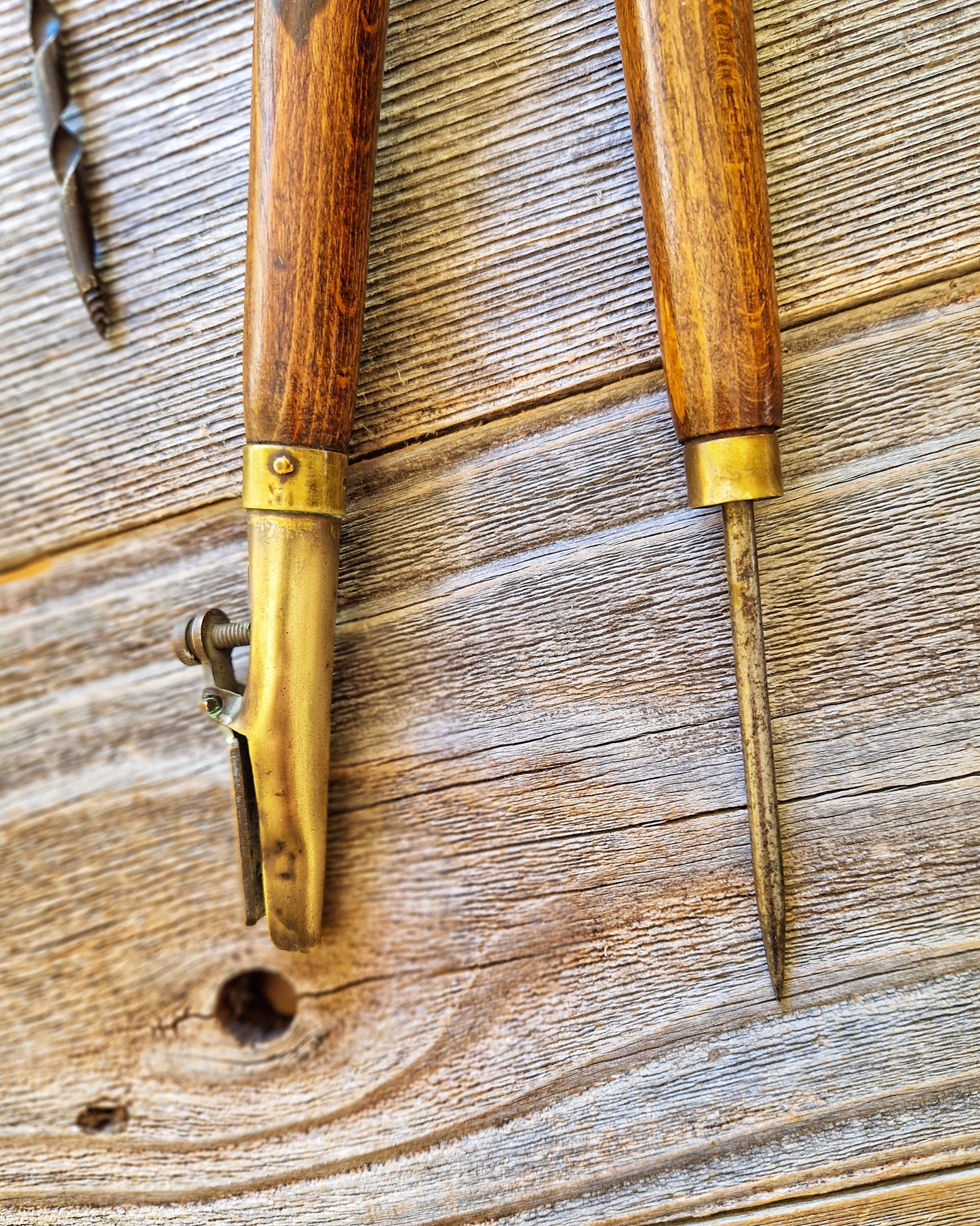 1930s British Carpenter’s Pencil Compass | Vintage Woodworking Tool in Wood & Brass
