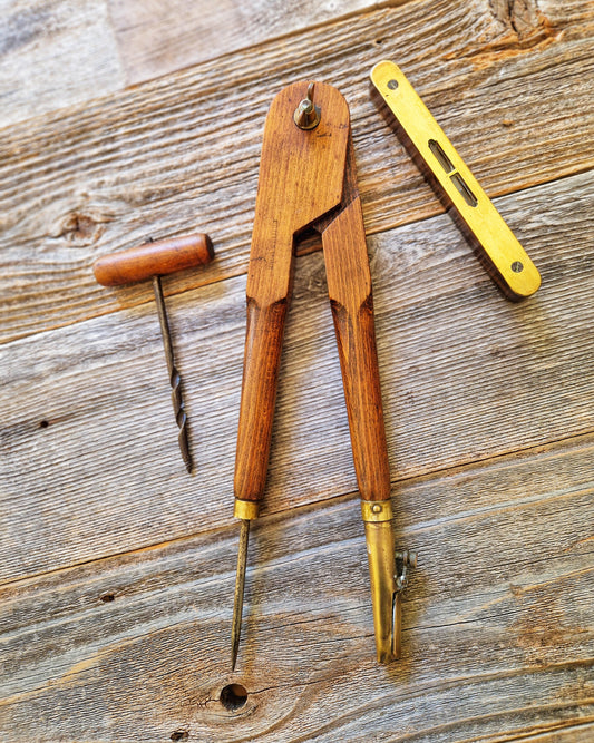 1930s British Carpenter’s Pencil Compass | Vintage Woodworking Tool in Wood & Brass