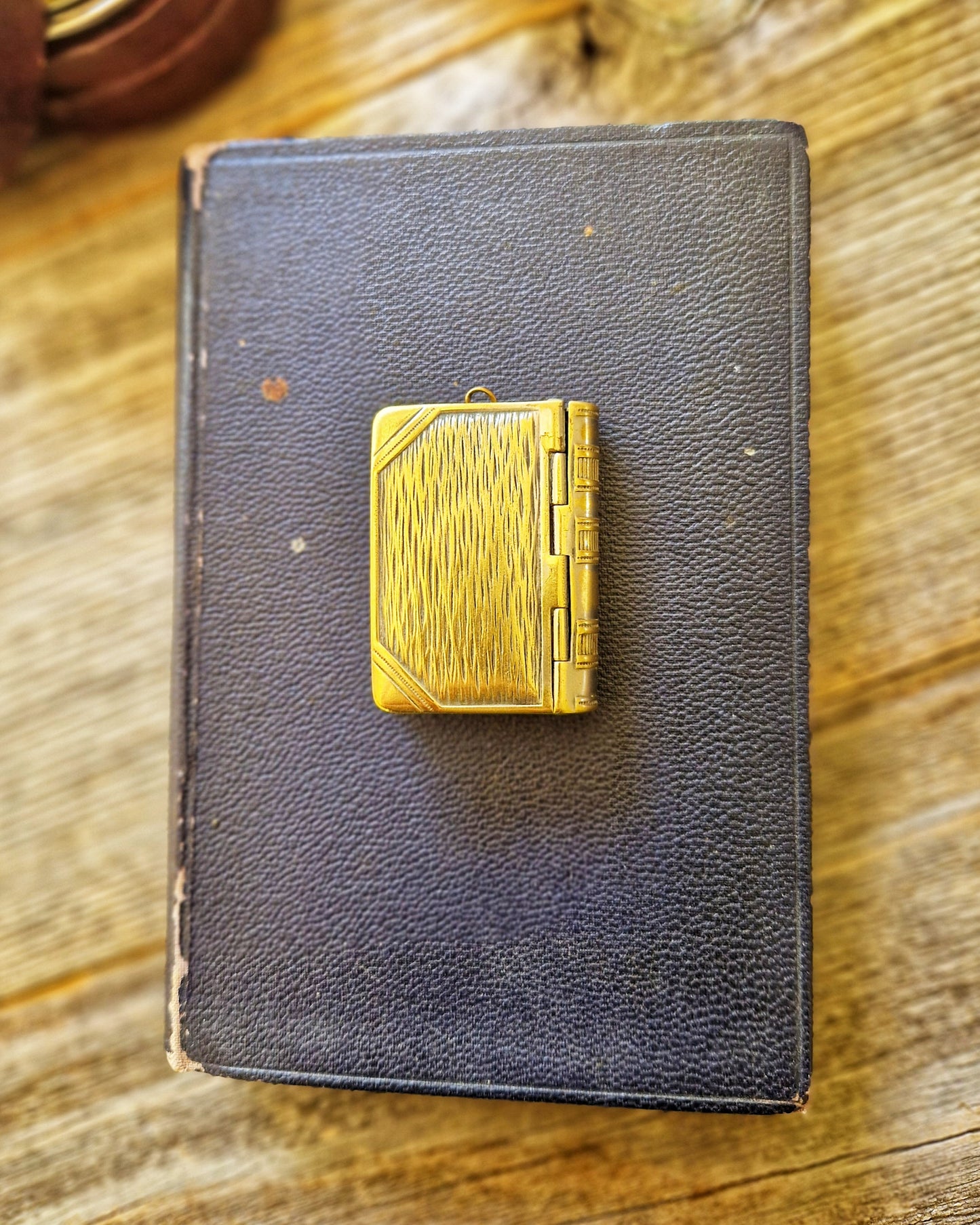 Edwardian Brass Vesta Case in Book Form c. 1902-1910 | Antique English Match Safe
